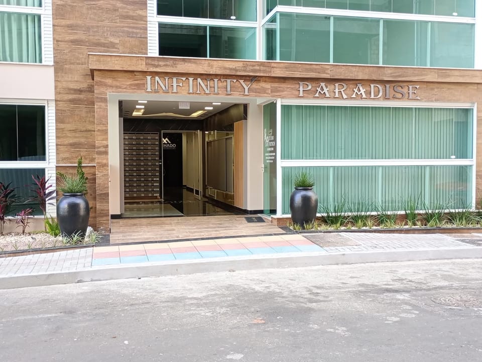 Property building, Facade/entrance