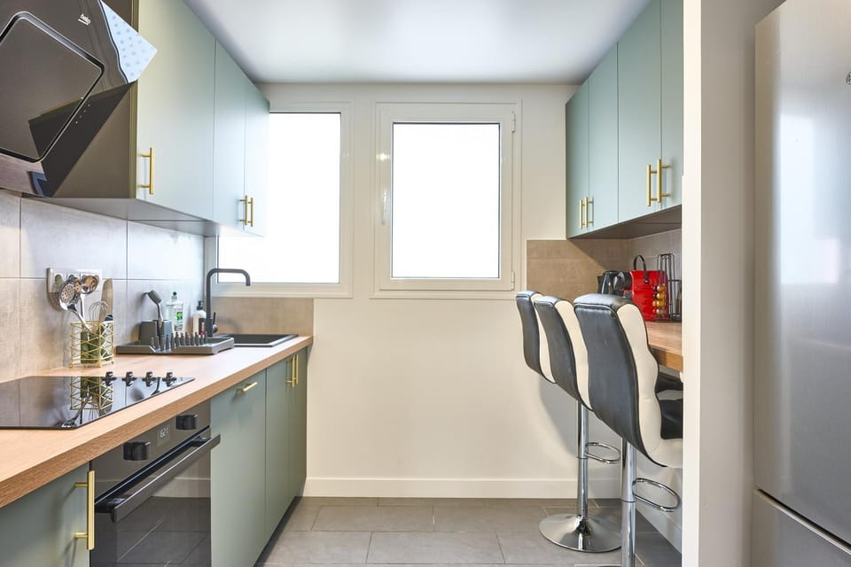 Kitchen or kitchenette, Dining area, dishwasher, minibar, pet friendly, stove