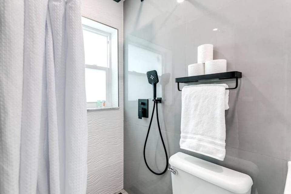 Coral Way Studio in quiet area Fast Internet Shen 1 Apartment in Coconut Grove