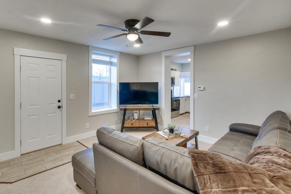 Smart TV + Central A/C! Stylish Logan Retreat Apartment in Logan