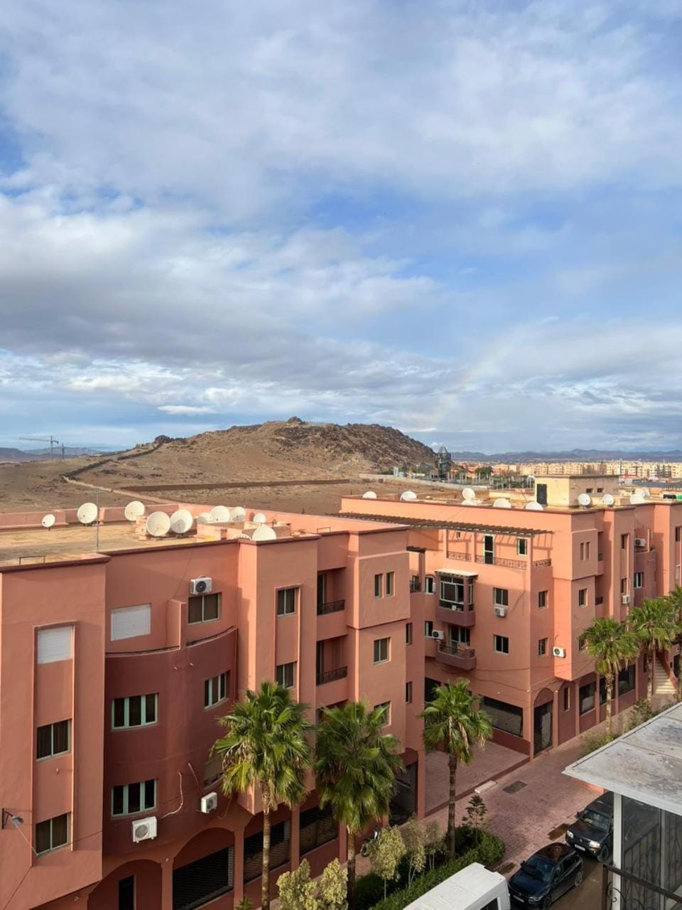 Neighbourhood, Mountain view, Street view