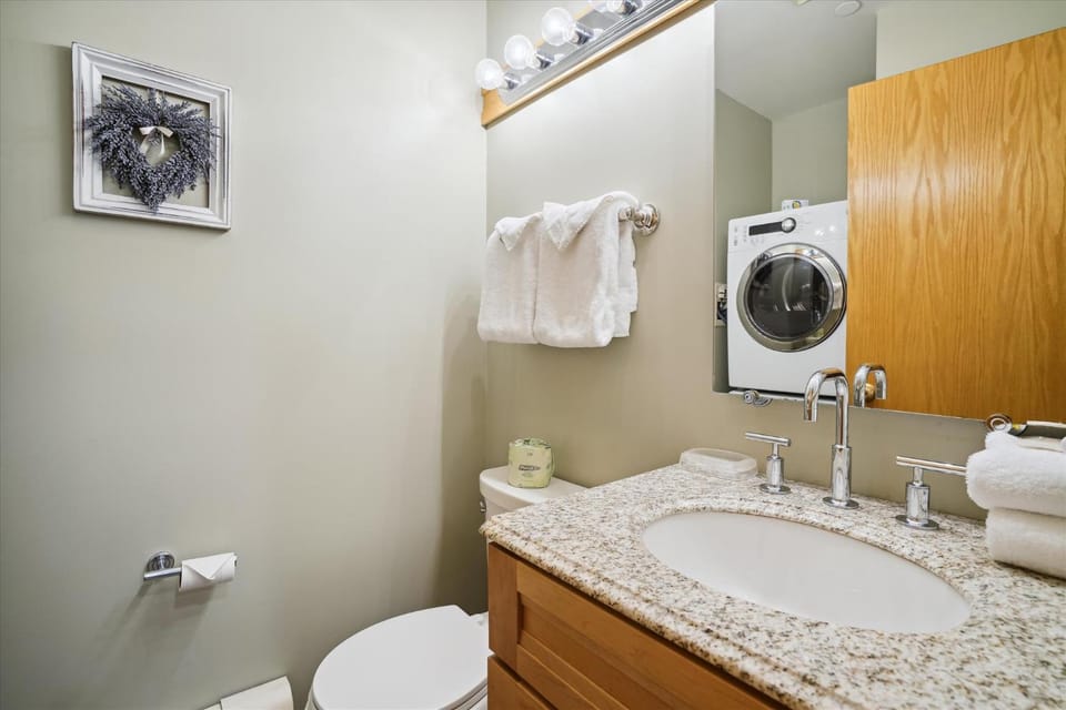 Bathroom, towels, washing machine