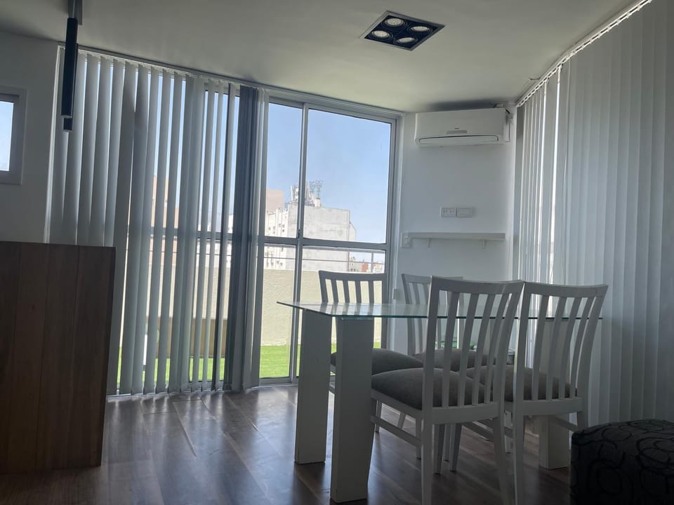 Departamento con PILETA y gran balcón terraza con quincho y asador propio Apartment in Cordoba