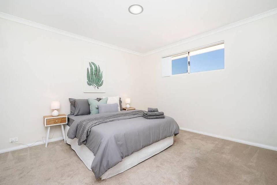 Modern Midland Retreat 2BR 1 BTH Apartment in Perth