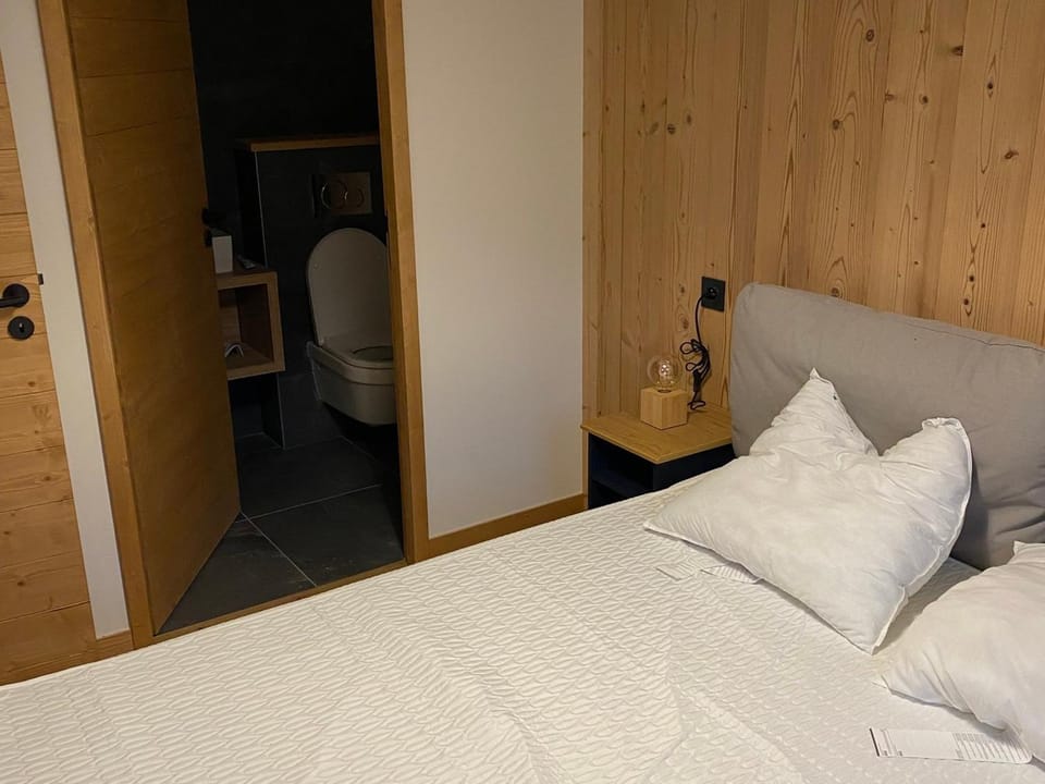 Appartement charmant au pied des pistes avec balcon et parking - FR-1-692-93 Apartment in Haute-Savoie