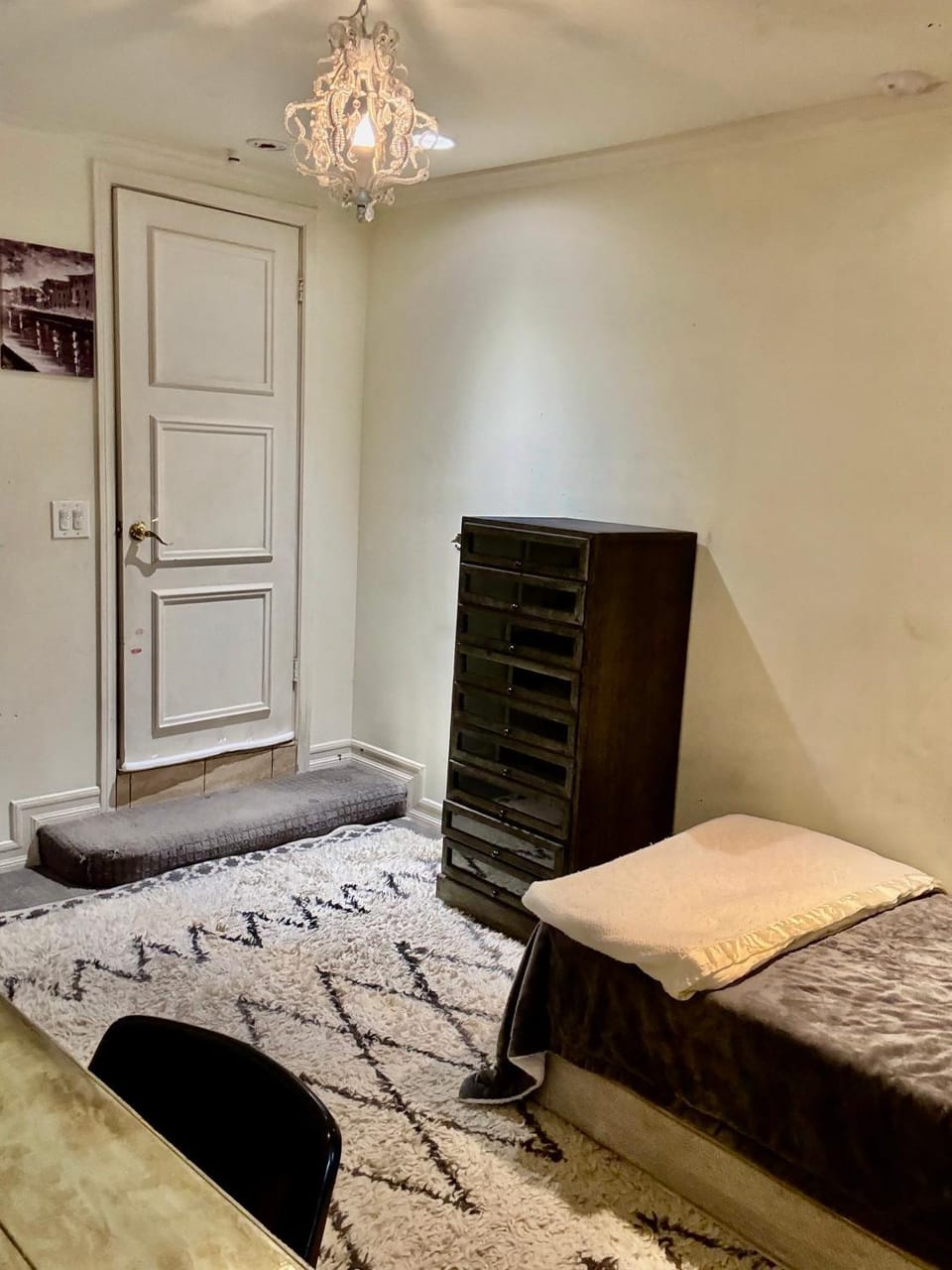 Private Room View Gated 2Acre Estate - Female Share Indoor - Men Share Outdoor - SD Vacation rental in Sherman Oaks
