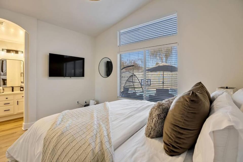 Beautiful CasaCamila Hideaway YourHomeAwayfromHome House in Glendale