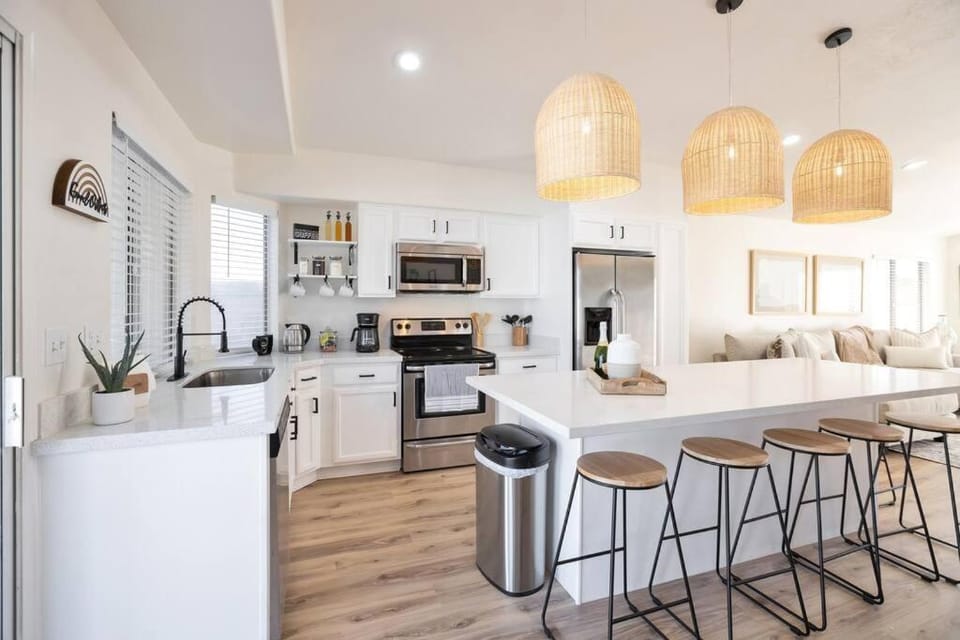 Beautiful CasaCamila Hideaway YourHomeAwayfromHome House in Glendale