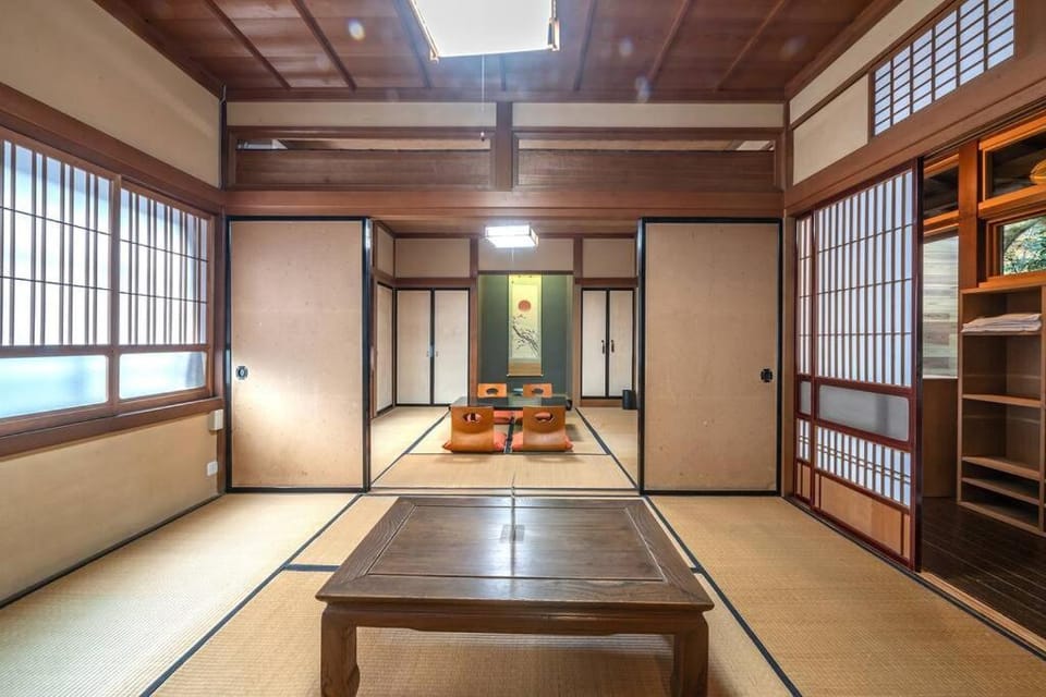 【1日1組限定4名まで同額】宮川沿いの町家一棟貸切ステイ　～WAT RESORT 飛騨まちやど 桜～ House in Takayama