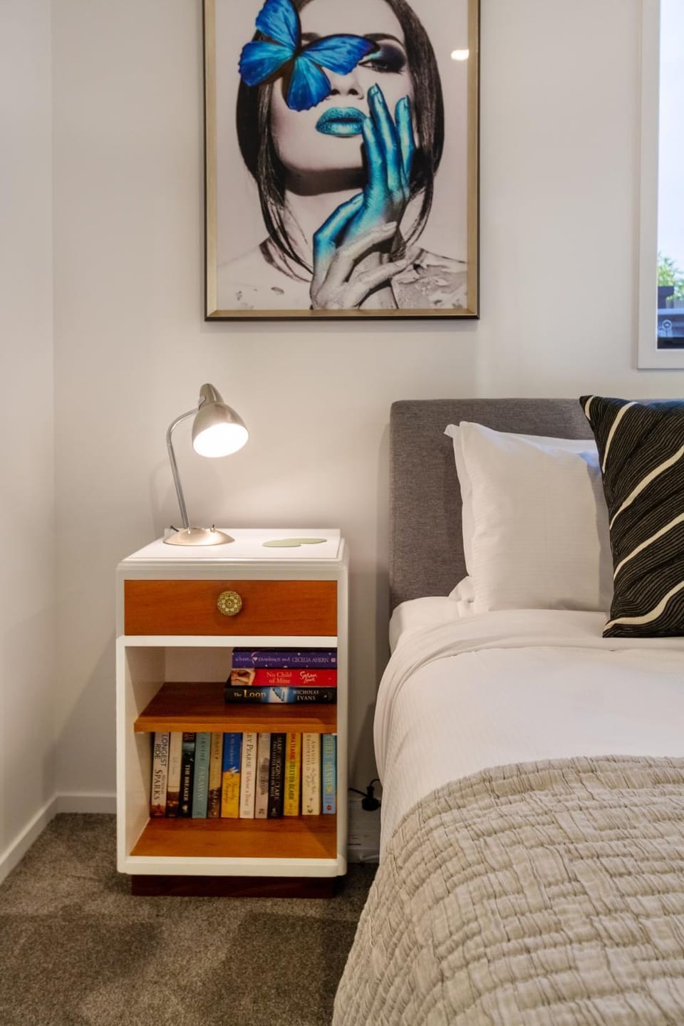 Bed, Decorative detail, hair dresser