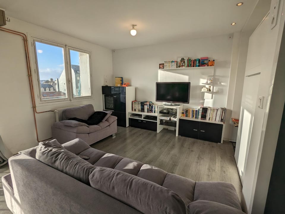 TV and multimedia, Seating area