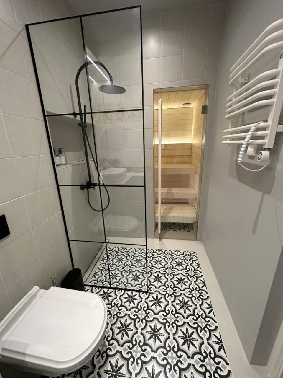 Shower, Sauna