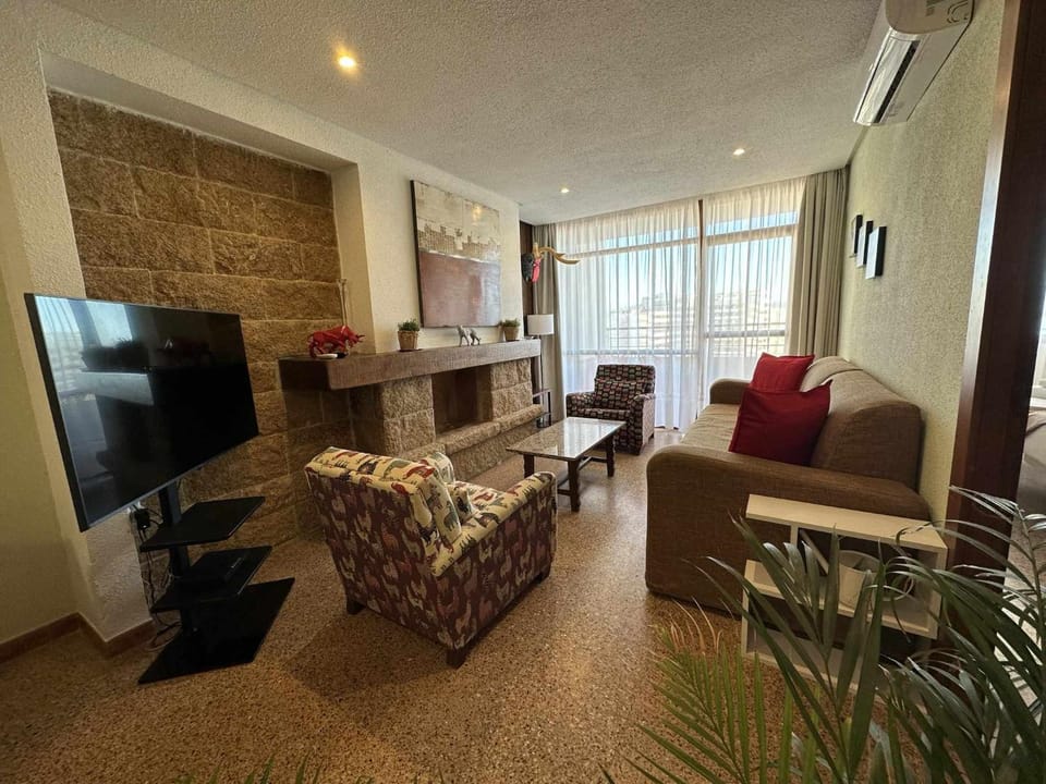 Communal lounge/ TV room, TV and multimedia, Living room