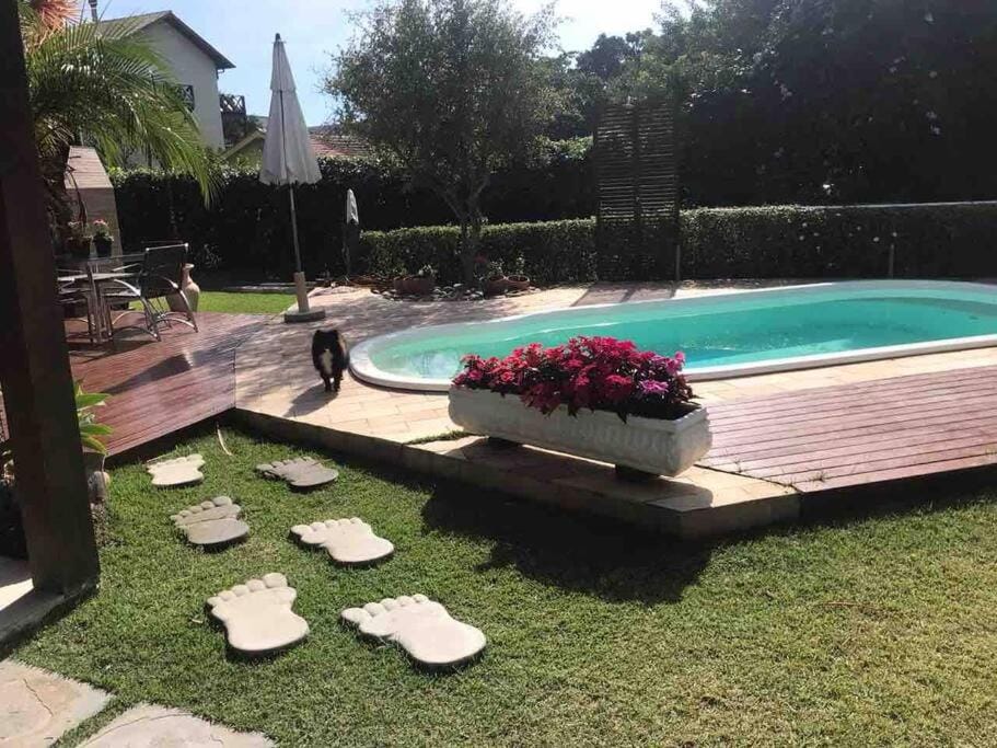 Excelente casa com piscina próximo da Praia... House in Florianopolis