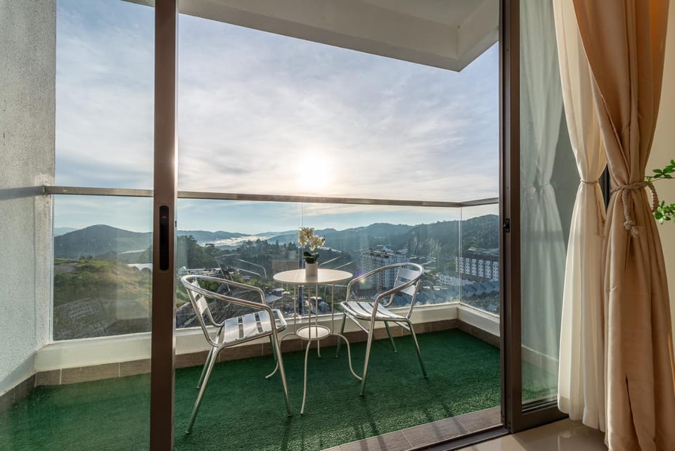 Natural landscape, Balcony/Terrace, Mountain view
