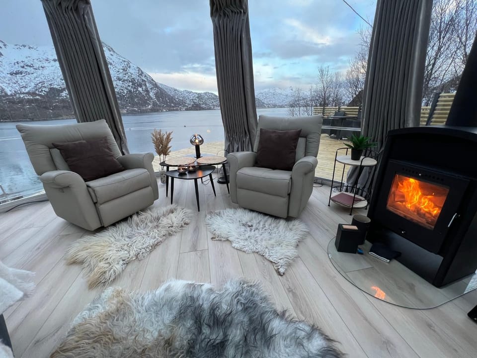 Natural landscape, Winter, View (from property/room), Living room, Seating area, Lake view, Lake view, Mountain view, Sea view