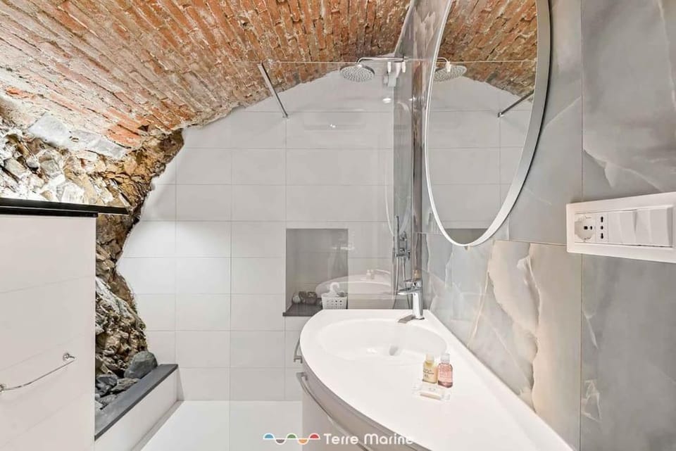 Scatola Di Latta, TerreMarine Apartment in Riomaggiore