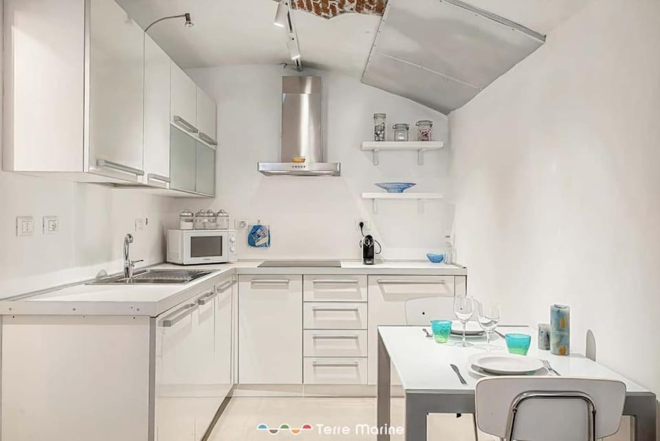 Scatola Di Latta, TerreMarine Apartment in Riomaggiore