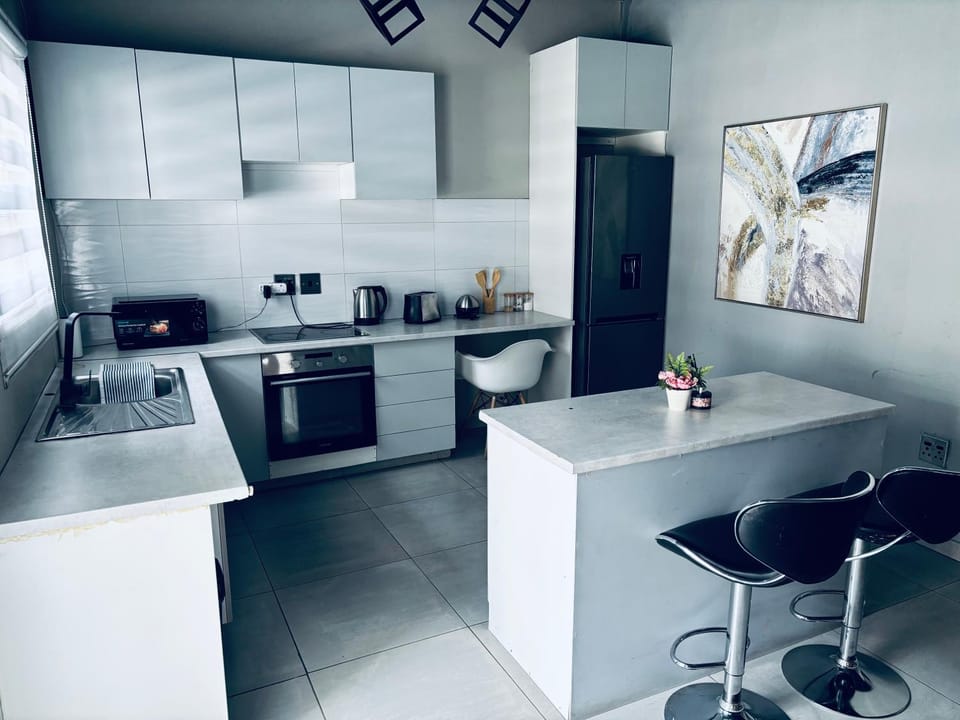 Tranquil Escapes Bramley Apartment in Sandton