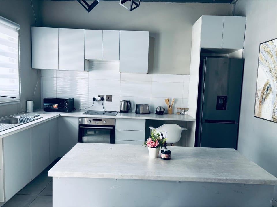 Tranquil Escapes Bramley Apartment in Sandton