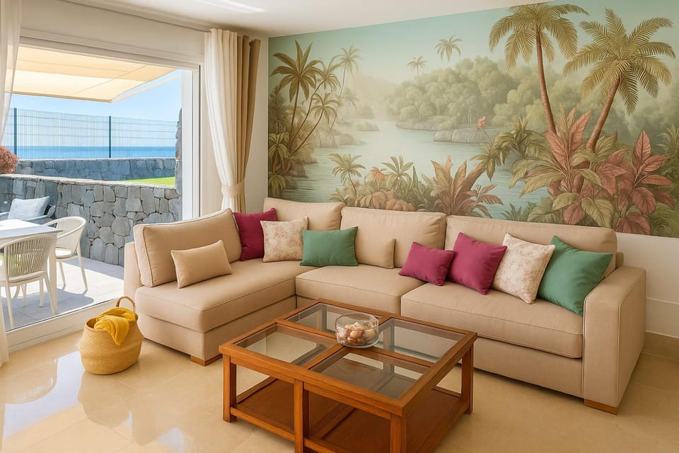Living room, Garden view, Sea view