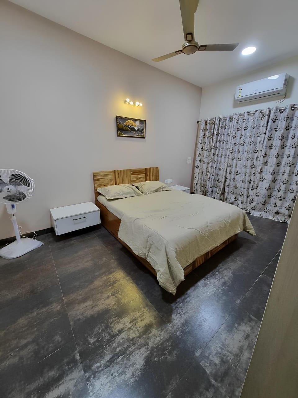 Bed, Bedroom, air conditioner