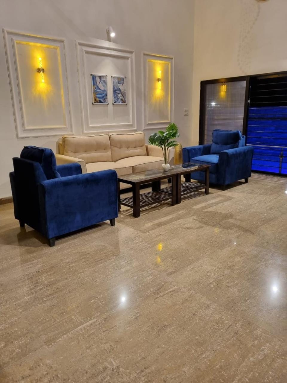 Living room, Seating area