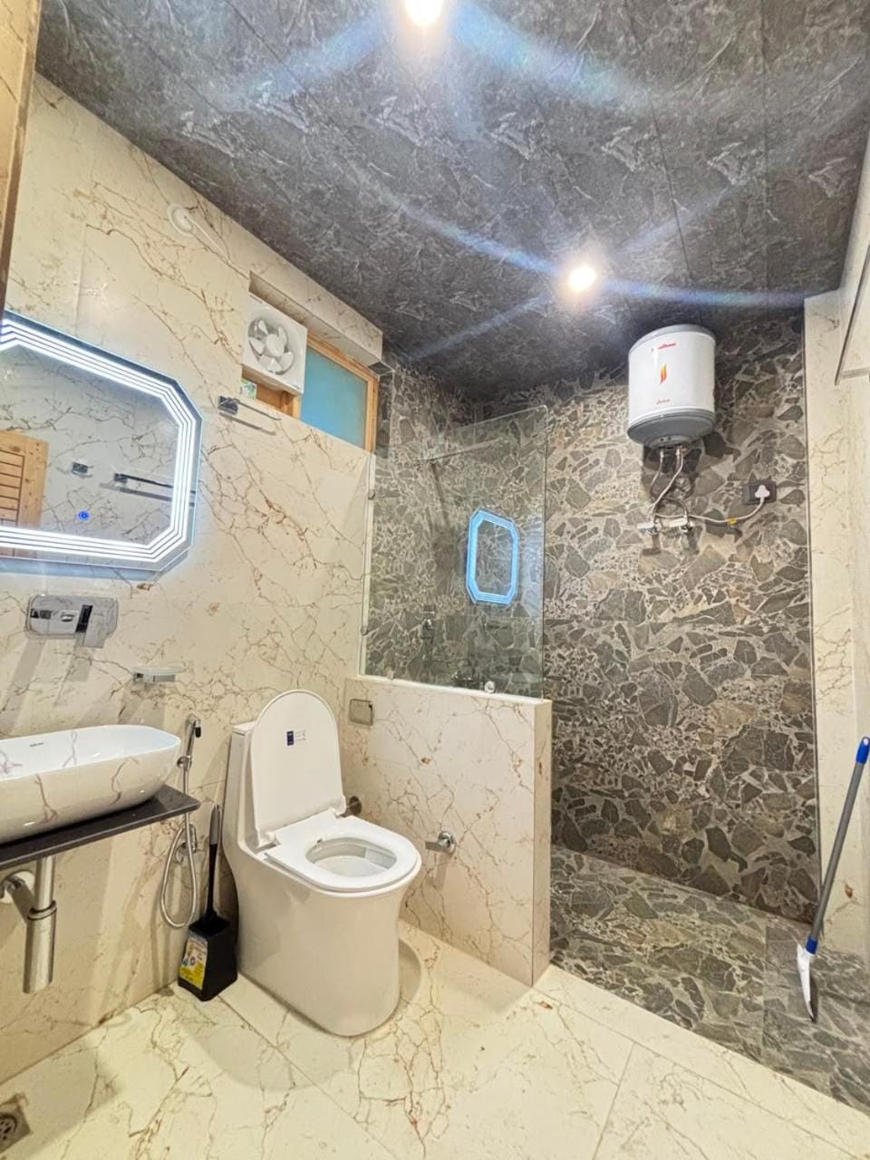 Shower, Toilet, Bathroom