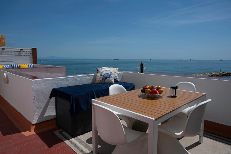 Balcony/Terrace, Dining area, Sea view, Sunrise