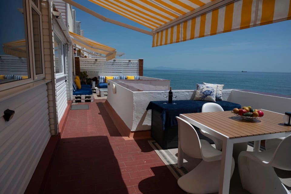 Seating area, Dining area, Beach, Sea view, Sunrise
