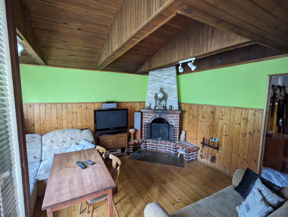 Communal lounge/ TV room, Evening entertainment