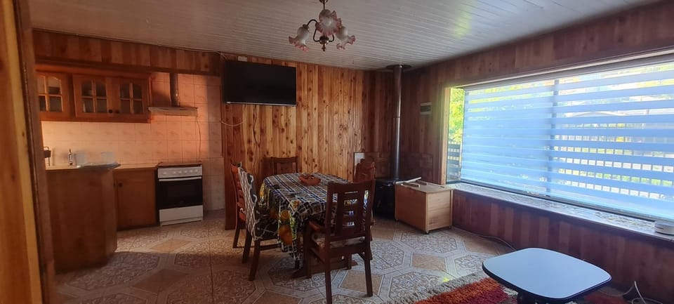 TV and multimedia, Kitchen or kitchenette, Dining area, minibar, pet friendly