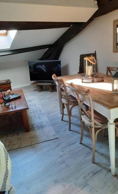 TV and multimedia, Living room, Dining area
