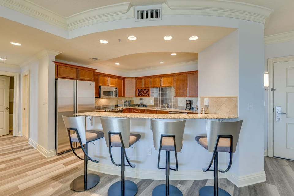 Emerald Grande Condo Beach, Marina and Ocean View Apartment in Okaloosa Island