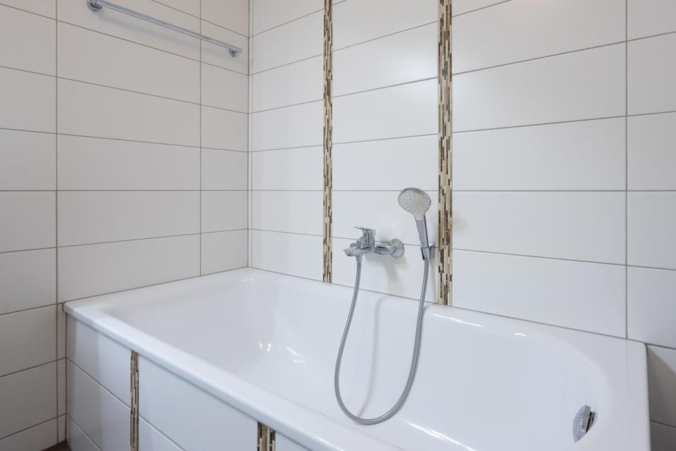 Bathroom, Bath