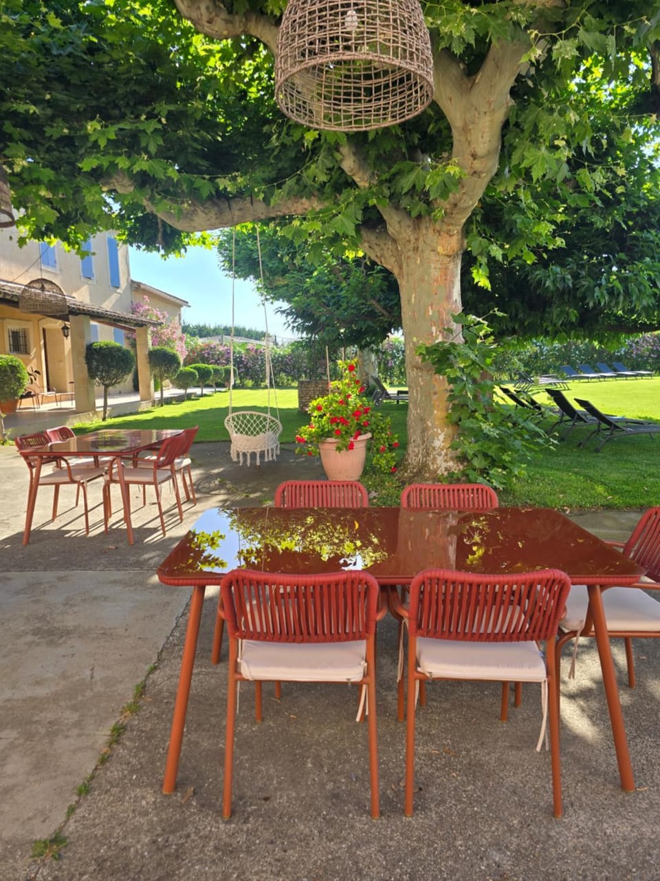 Mas Saint Julien Bed and Breakfast in Cavaillon