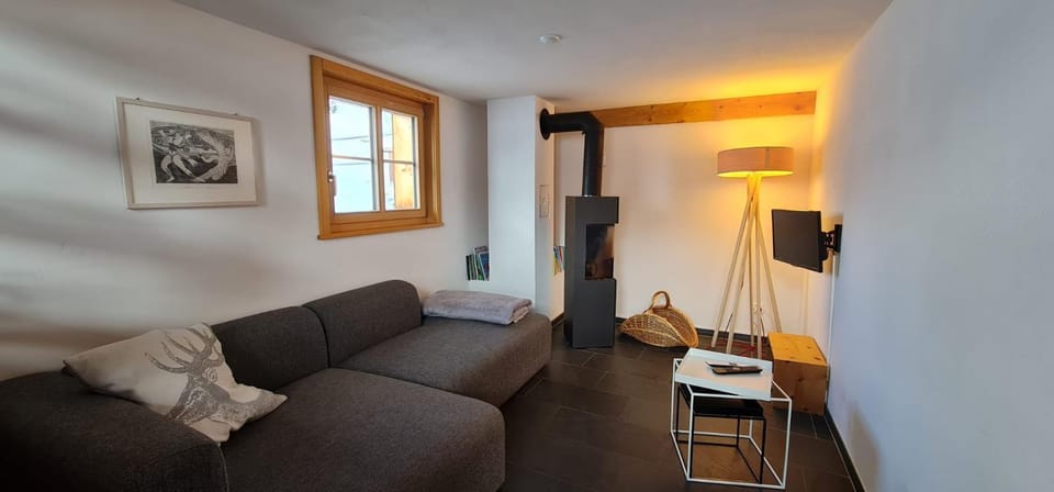 Seating area, pet friendly