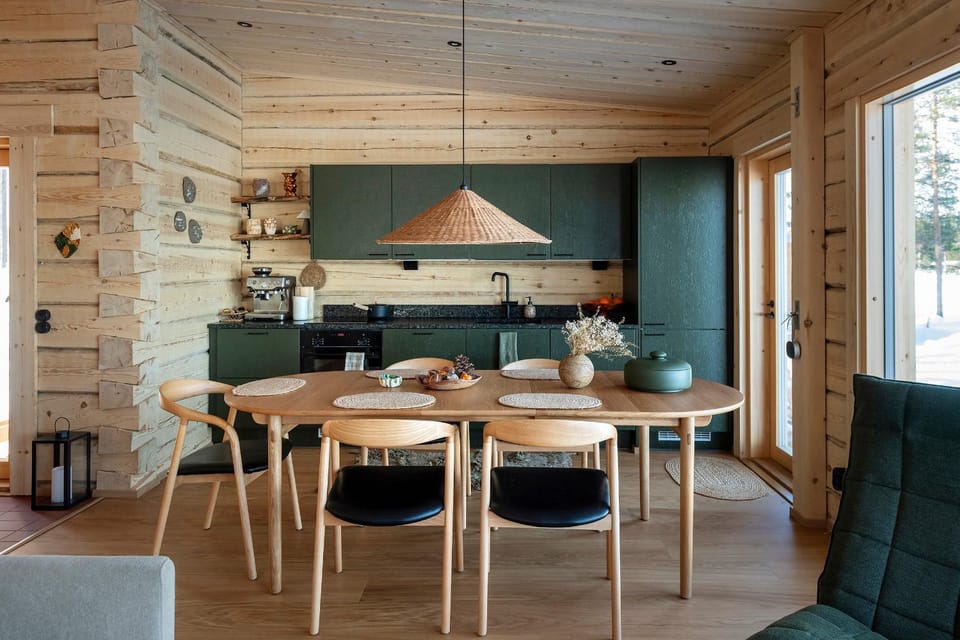 Dining area, kitchen