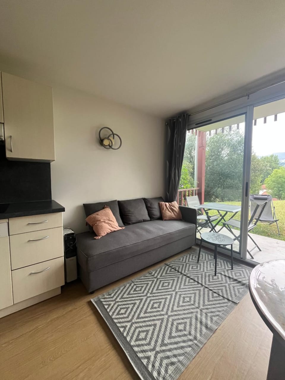Cosy T2 proche Espelette - résidence avec piscine chauffée Apartment in Espelette