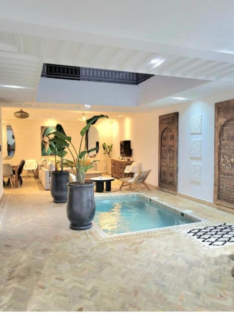 Swimming pool