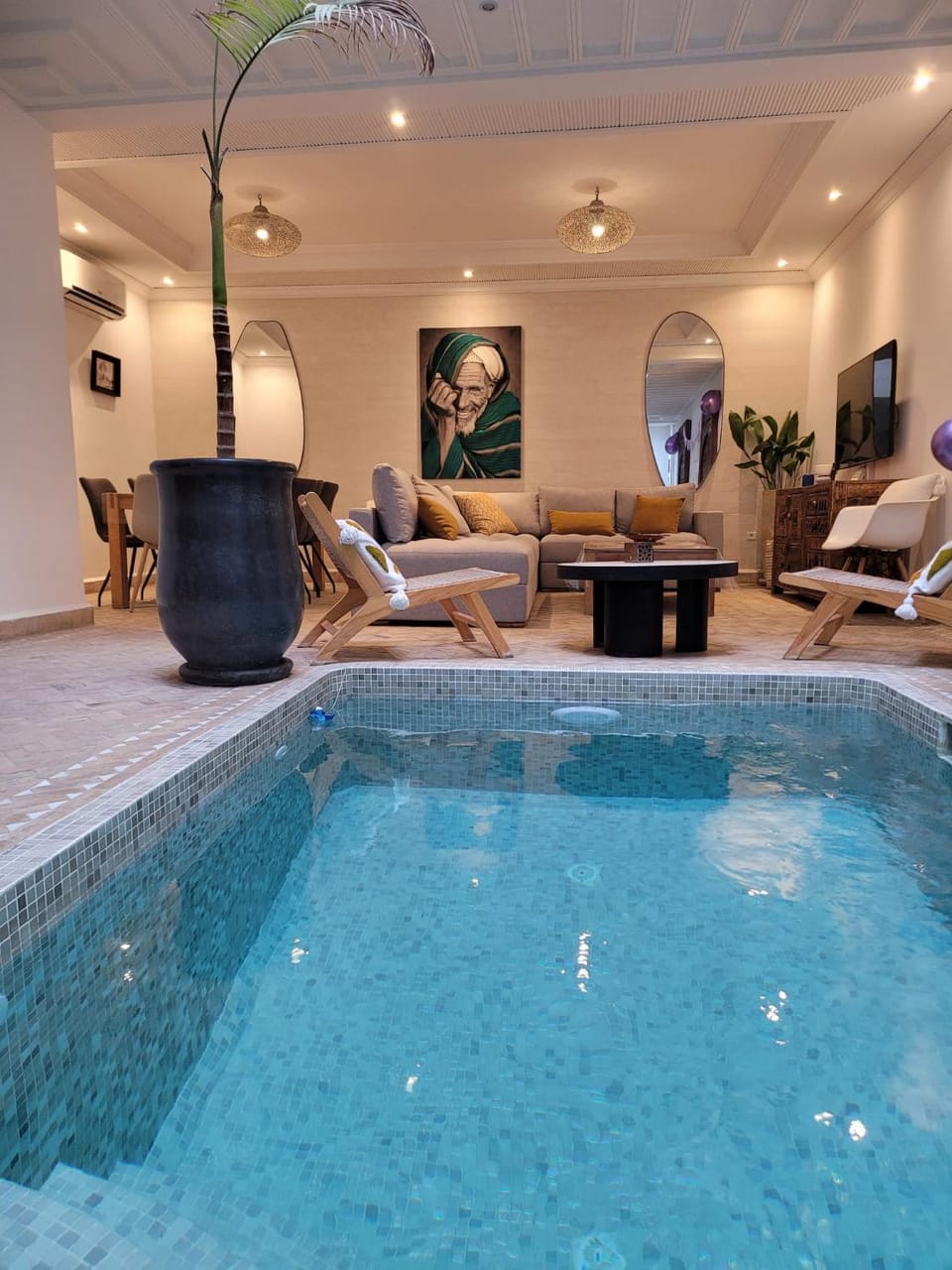 Swimming pool