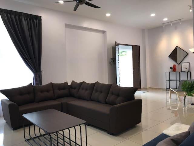 G-Homestay @ Sungai Abong Muar*10~20pax Villa in Johor