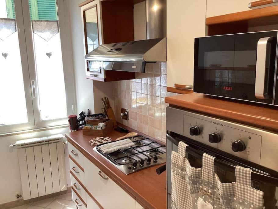 microwave, oven, stove, toaster