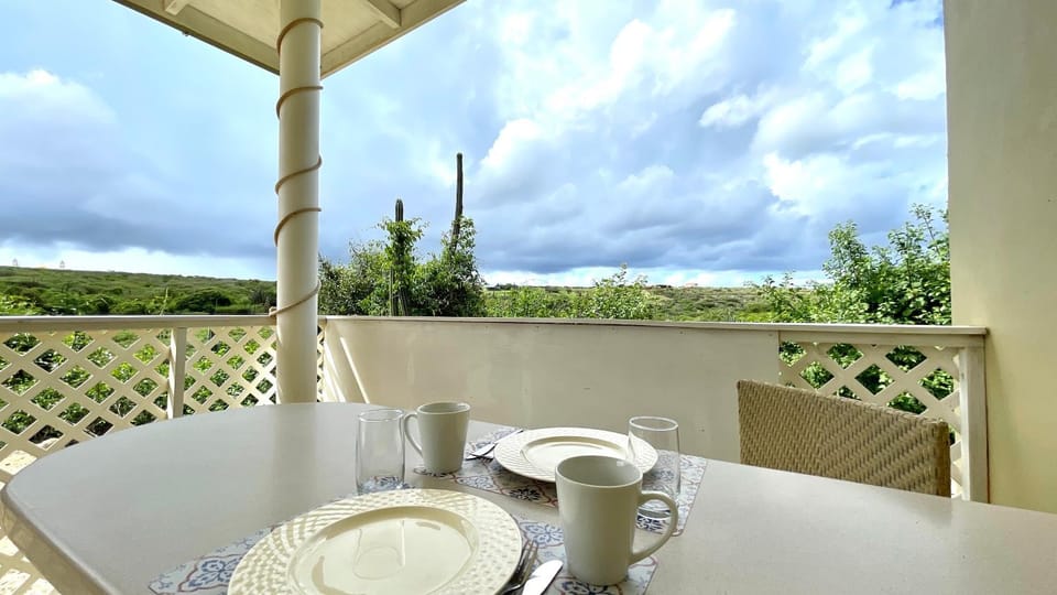 Natural landscape, View (from property/room), Balcony/Terrace, Dining area