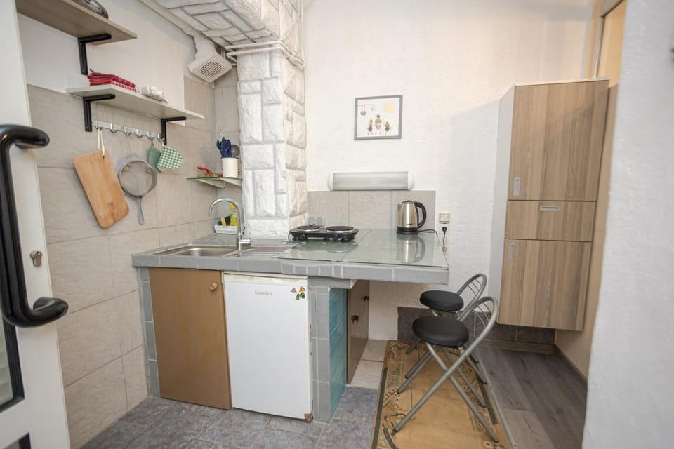 Studio apartman Kamenčić Apartment in Croatia