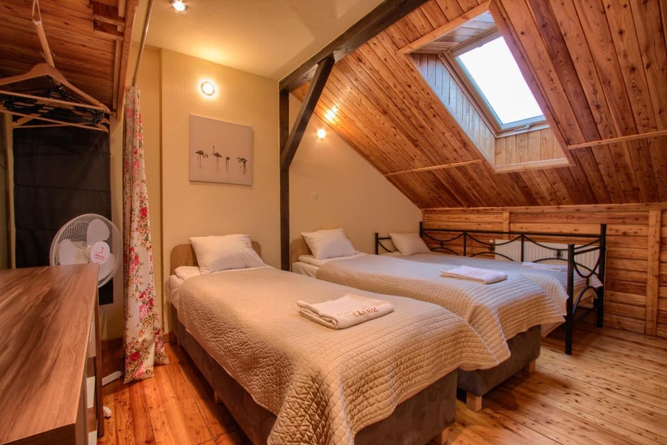 Bed, Summer, Photo of the whole room, Bedroom