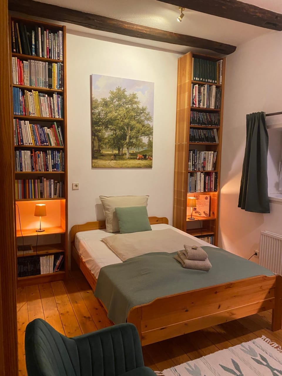 Bed, Photo of the whole room, Bedroom