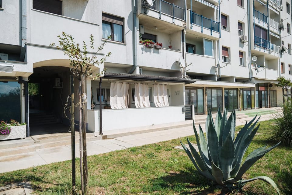 View (from property/room), Balcony/Terrace, Garden view