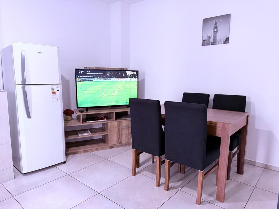 Communal lounge/ TV room, TV and multimedia