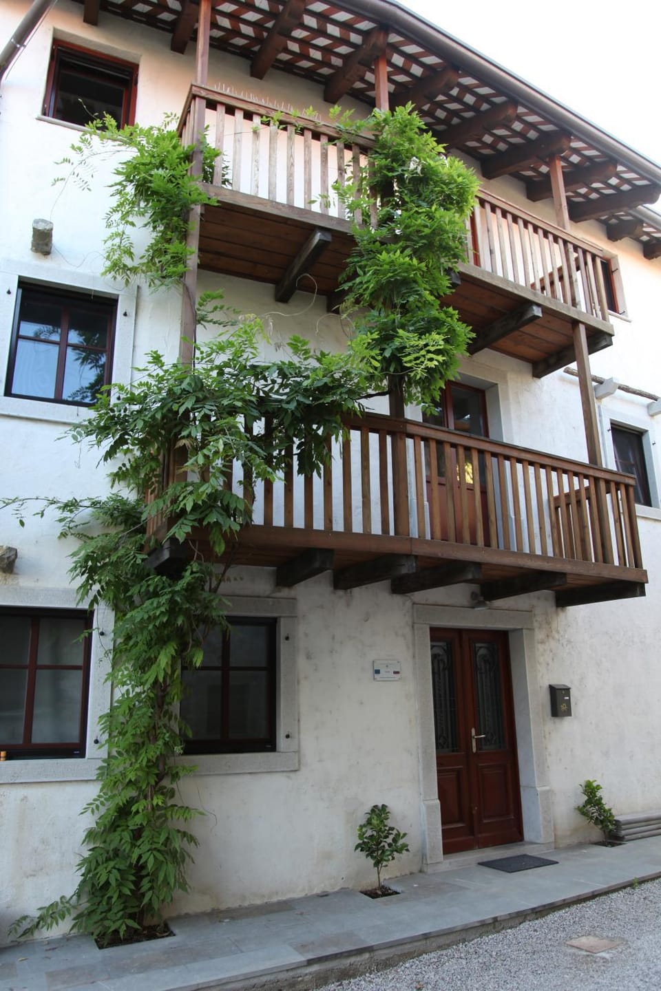 Facade/entrance